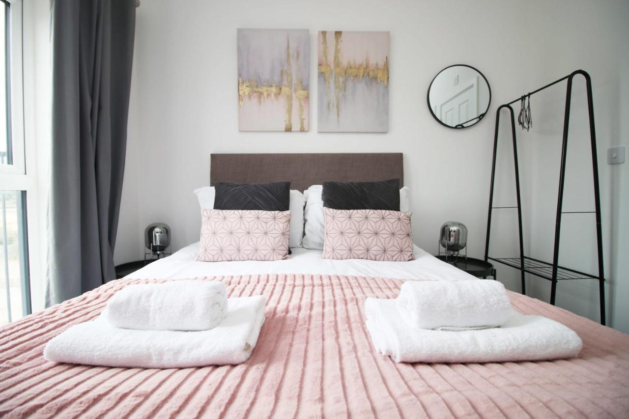 Beachview By Mia Living Close To Beach, Free Parking, Modern 2 Bedroom Apartment Barry Luaran gambar
